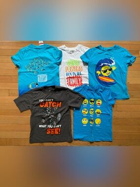 Cat & Jack 5pc Lot/Bundle Boys Size XS (4/5) Graphic Short Sleeve Tees